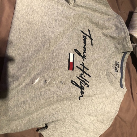 New Tommy Hilfiger shirt size m - Picture 1 of 5